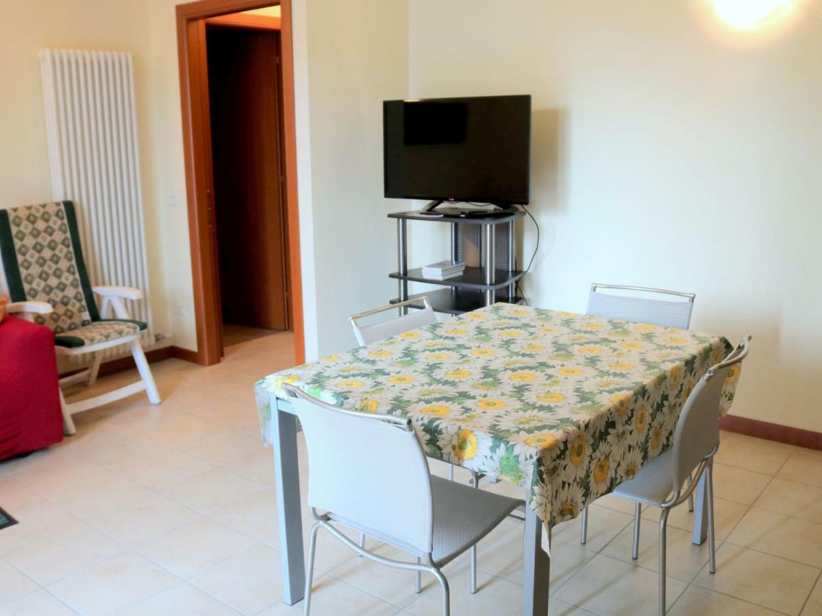 Small Residence Of Only 18 Apartments With Swimming Pool لاتيزي المظهر الخارجي الصورة