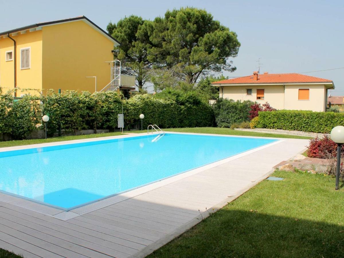 Small Residence Of Only 18 Apartments With Swimming Pool لاتيزي المظهر الخارجي الصورة